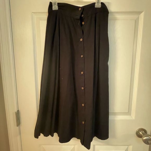 Black midi button cotton skirt - Picture 2 of 5